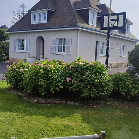 Studio Jardin St Jean De Daye Saint-Jean-de-Daye Exterior photo
